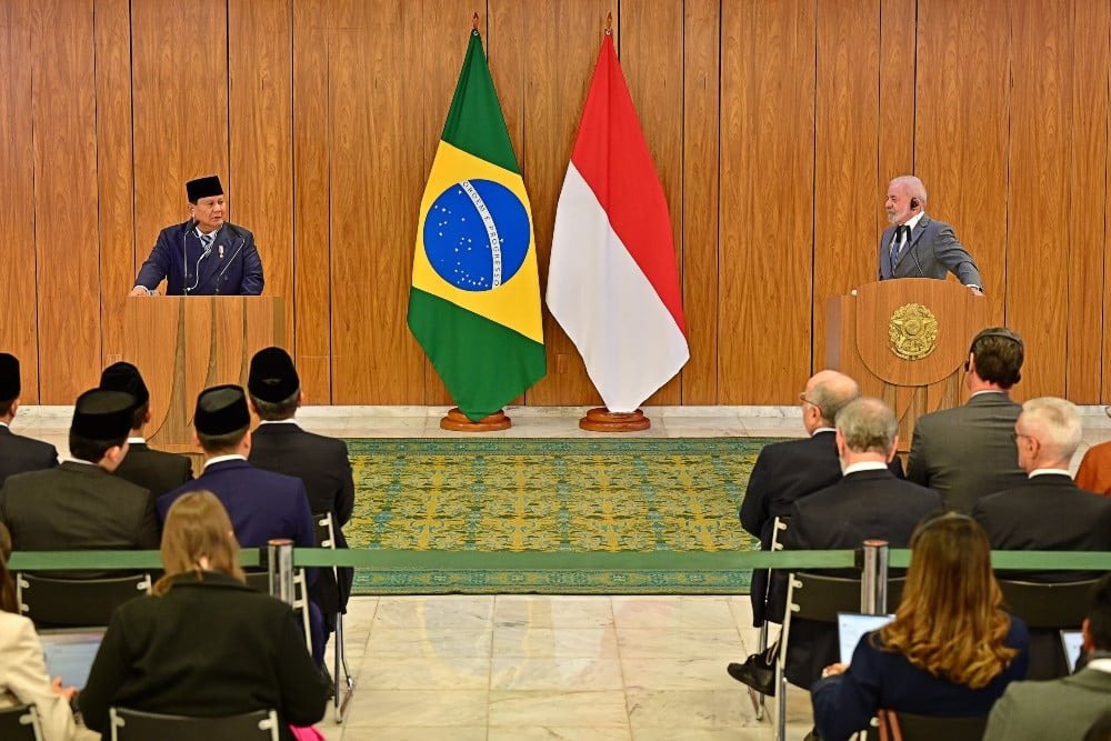 INDONESIA JAMINKAN 1 MILIAR DOLAR: PRESTASI ATAU IRONI?